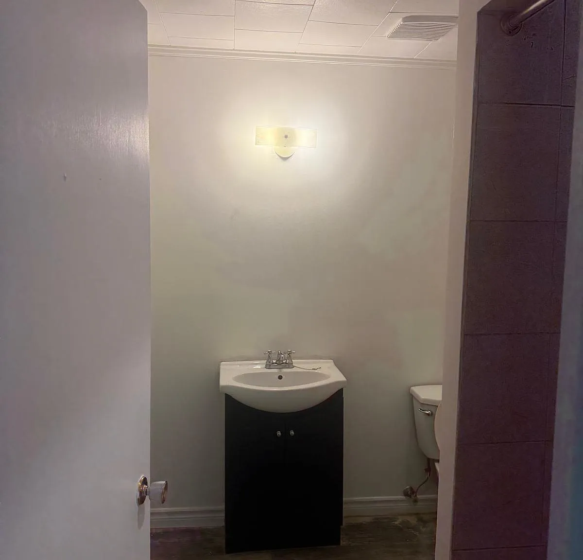 2 bed, 900 sqft, $1,800 — Photo 3