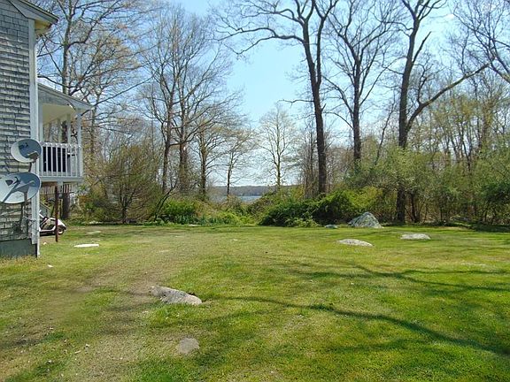 4th image of 216 Sawdy Pond Ave