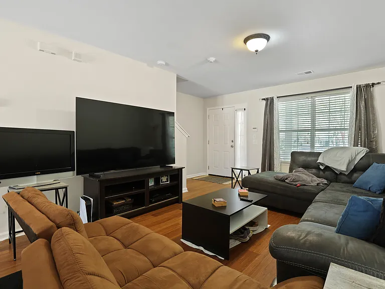 223 Station Mill Blvd — Photo 9