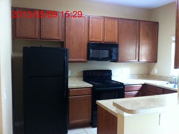 5th image of 2430 Retreat View Cir