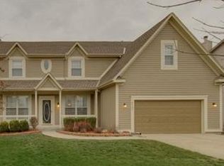 10123 Sunset Dr, Lenexa, KS 66220