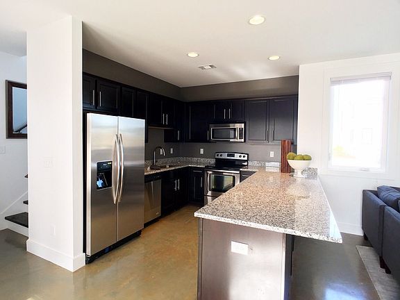 4th image of 590 30th Ave E #9663F061E