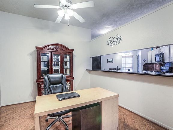 5th image of 4746 Widerop Ln