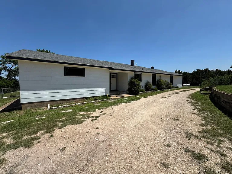 2078 Lower Crabapple Rd — Photo 2