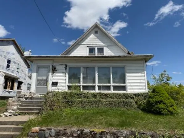 105 Wood St, Three Rivers, MI 49093
