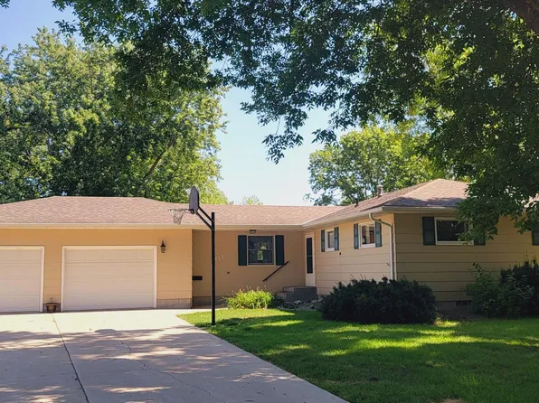 101 W 5th St S, Cottonwood, MN 56229