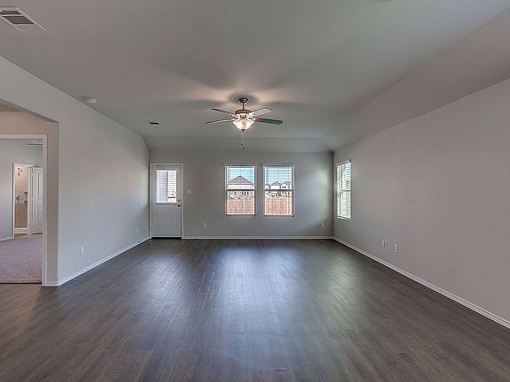 5th image of 11821 Reindeer Dr