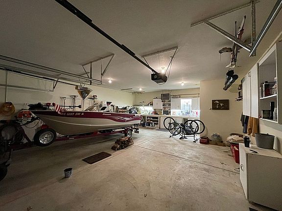 3rd image of 8100 Mulberry Ln