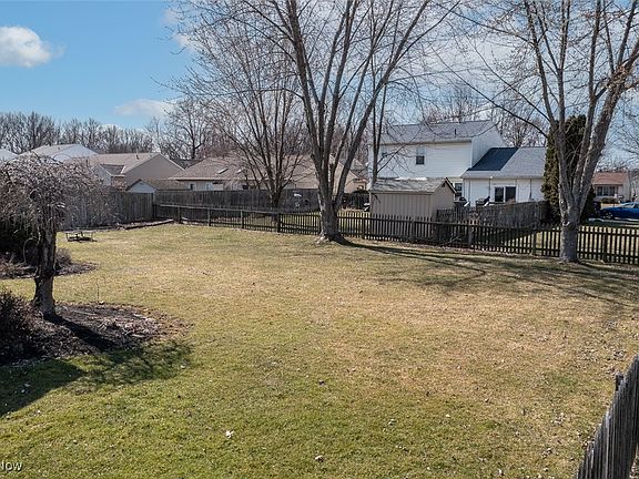 2nd image of 603 Oakdale Cir