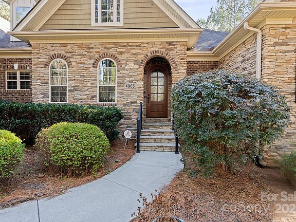 3rd image of 4905 River Hills Dr
