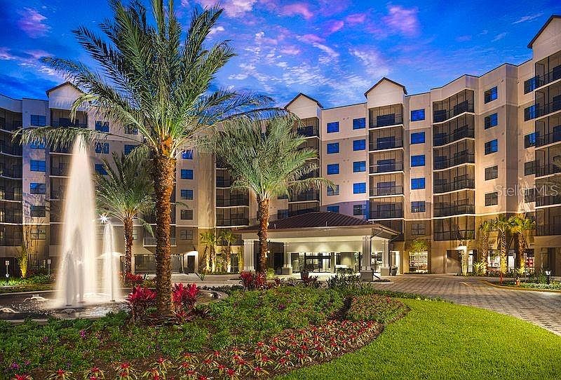 1st image of 14501 GROVE RESORT AVENUE #2527