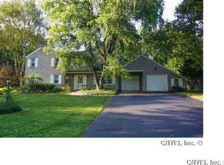 3899 Willowbrook Ln, Liverpool, NY 13090