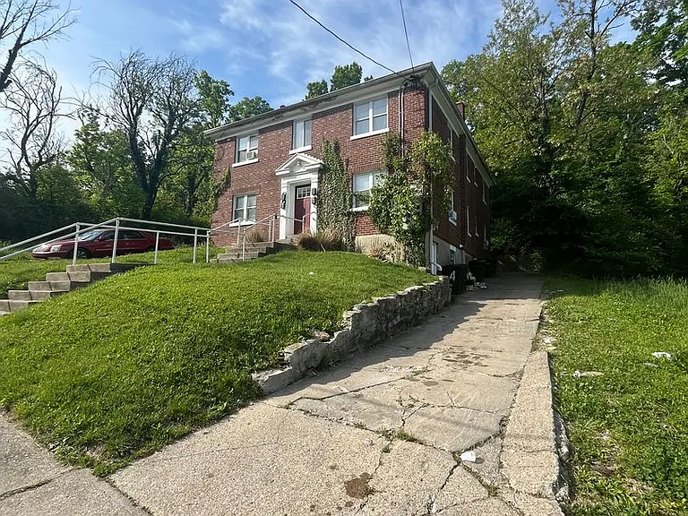 3065 Bracken Woods Ln — Photo 2