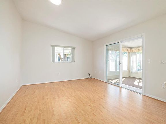 5th image of 9798 SE 179th Pl