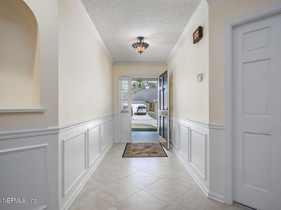 4th image of 4568 ARROW WIND Lane