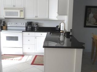 300 NE 14th Ave APT 202, Hallandale, FL 33009