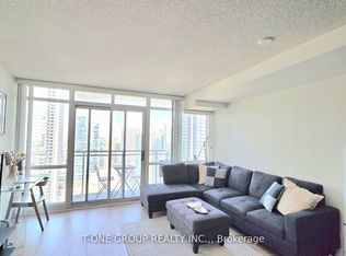 11 Brunel Ct #3905, Toronto, ON M5V 3Y3