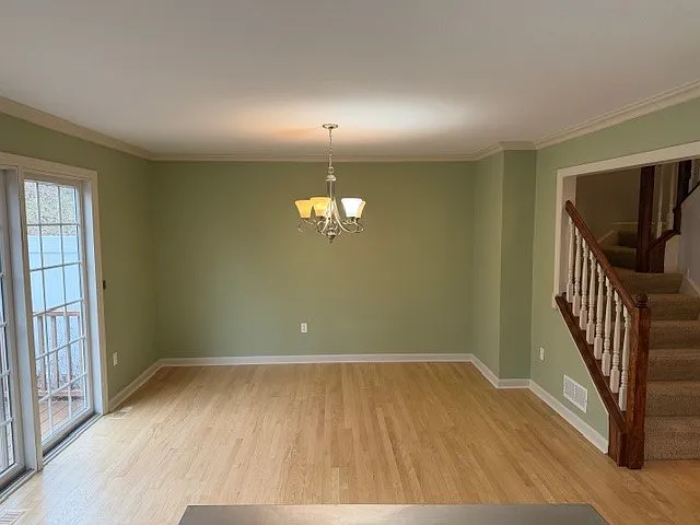 941 Montclair Dr — Photo 10
