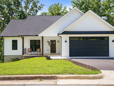 2426 Pinehill Cir, Staunton, VA, 24401