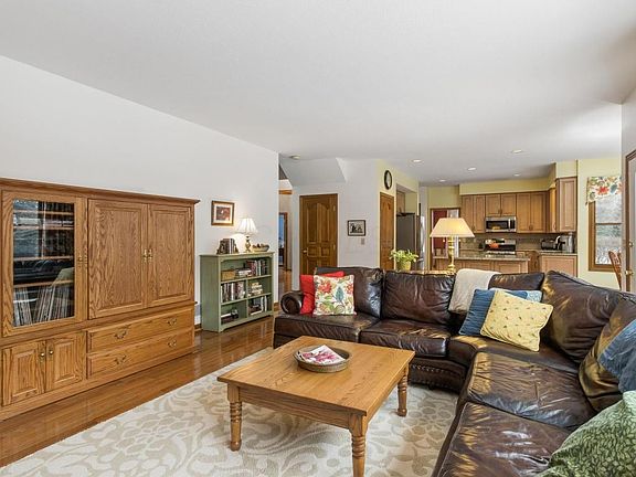 4th image of 1294 Bayboro Dr