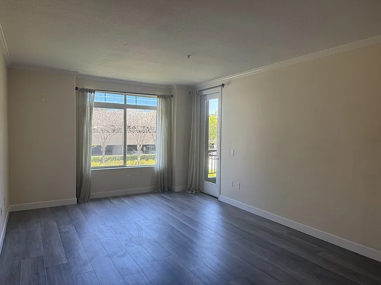 4175 Executive Dr #G206 — Photo 2