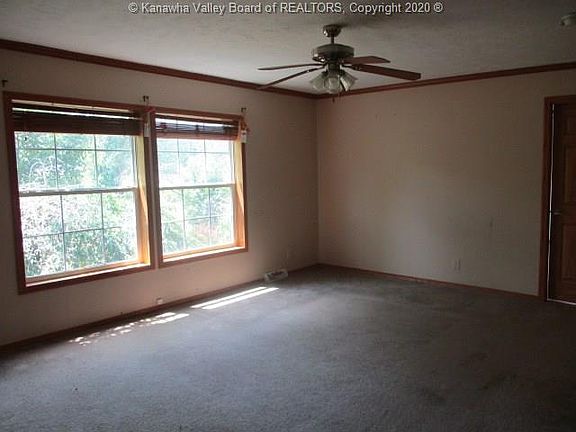 3rd image of 150 Blackbird Dr