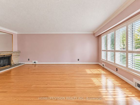 5th image of 11 Larstone Ave
