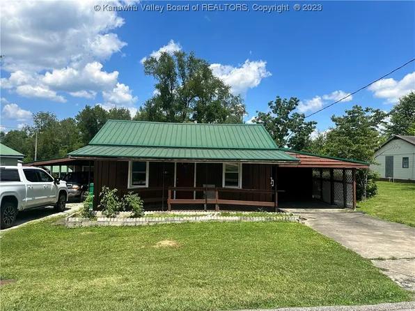 306 Lynn St, Hurricane, WV 25526