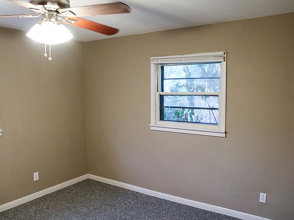 4th image of 302 W Montgomery Pl
