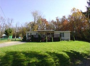 27 Hazel St, Fairchance, PA 15436