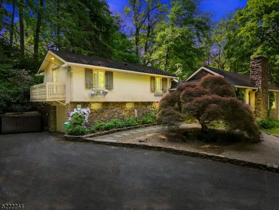 1448 Long Rd, Martinsville, NJ 08836