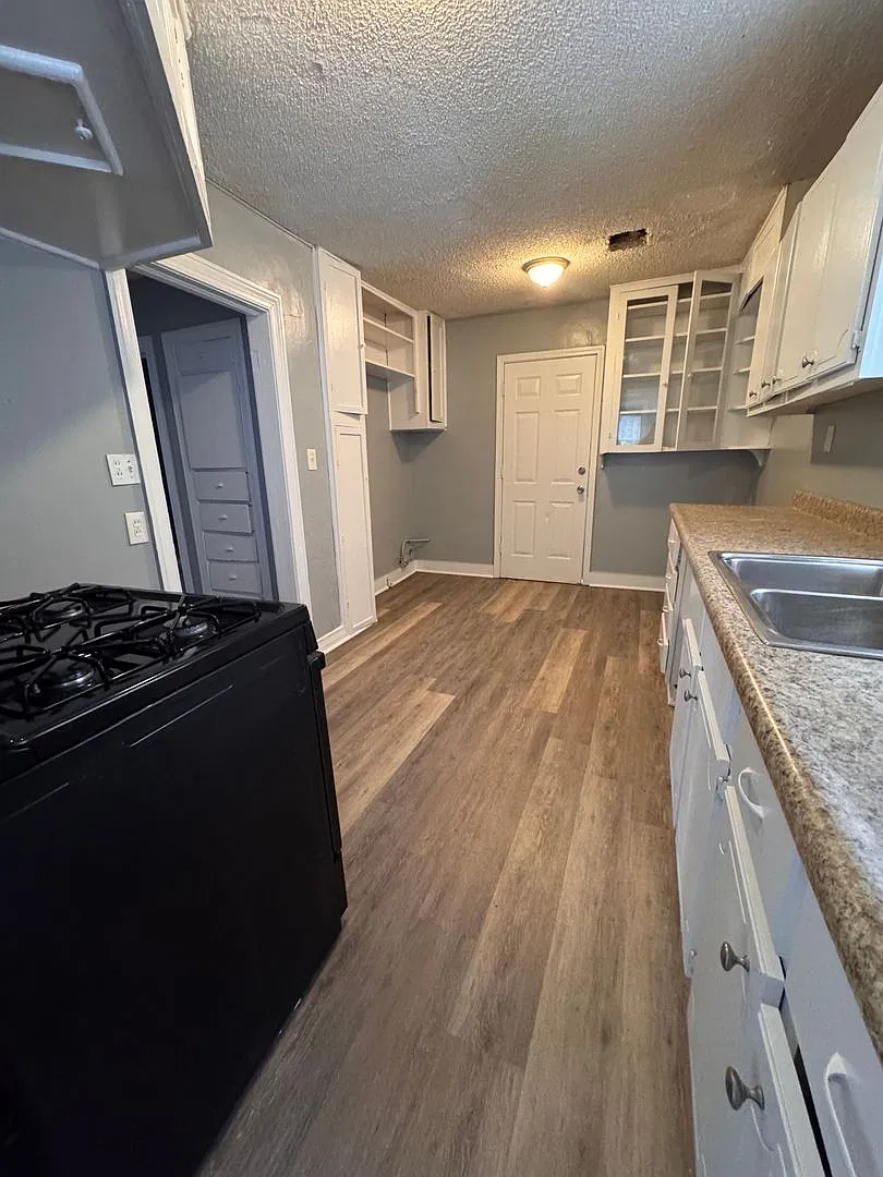 Great Location! 3 Bedroom Home Minutes From Downtown Tulsa! — Photo 4