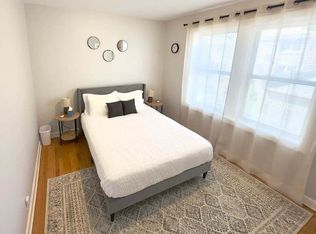 6437-43 N Hamilton Ave #2F, Chicago, IL 60645