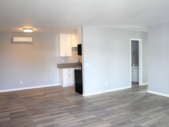4th image of 1909 C Ave APT 7