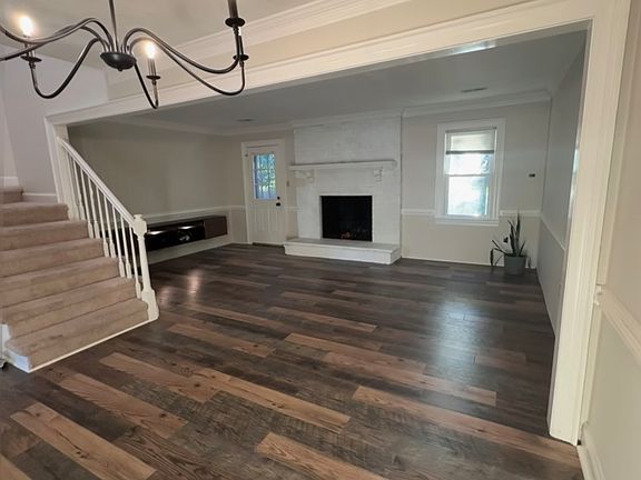 4th image of 302 Middle Oaks Dr