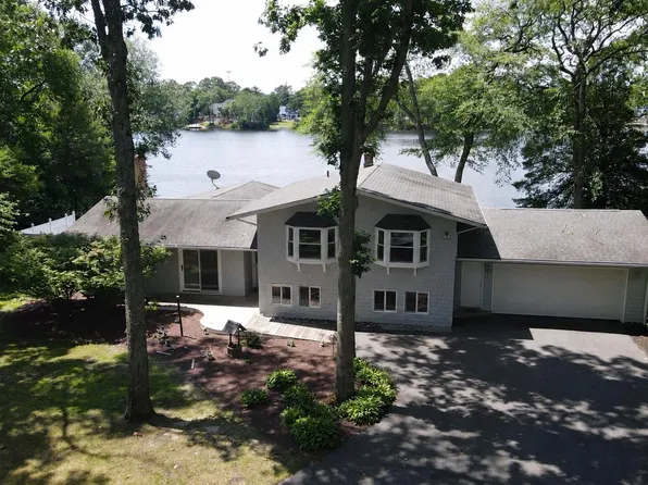 77 N Lakeshore Dr, Manahawkin, NJ 08050