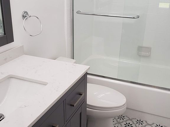 4th image of 1455 S Wooster St APT 15