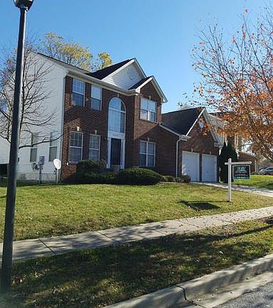 4th image of 9810 Doubletree Ln