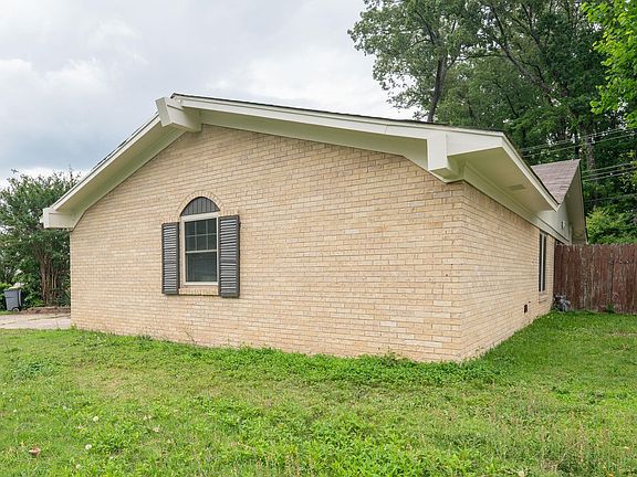 3rd image of 5406 Dreher Ln