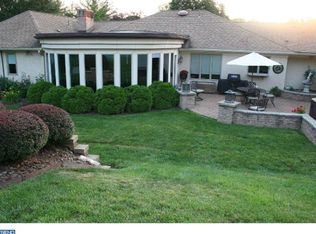 1388 Thomas Oaks Dr, Pottstown, PA 19465