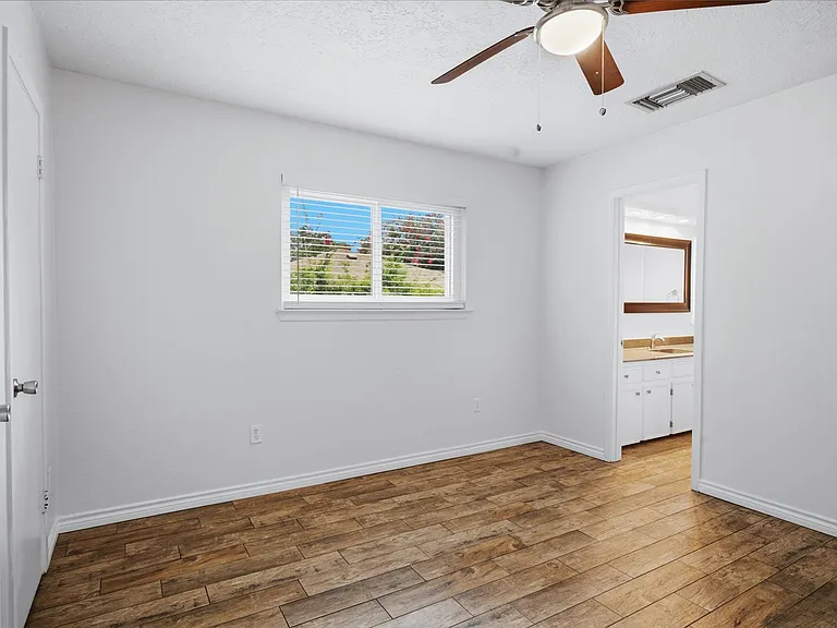 182 Greenleaf Ln — Photo 12