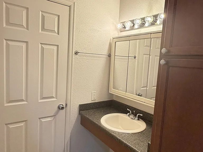 Greenfield Apartments — Photo 16