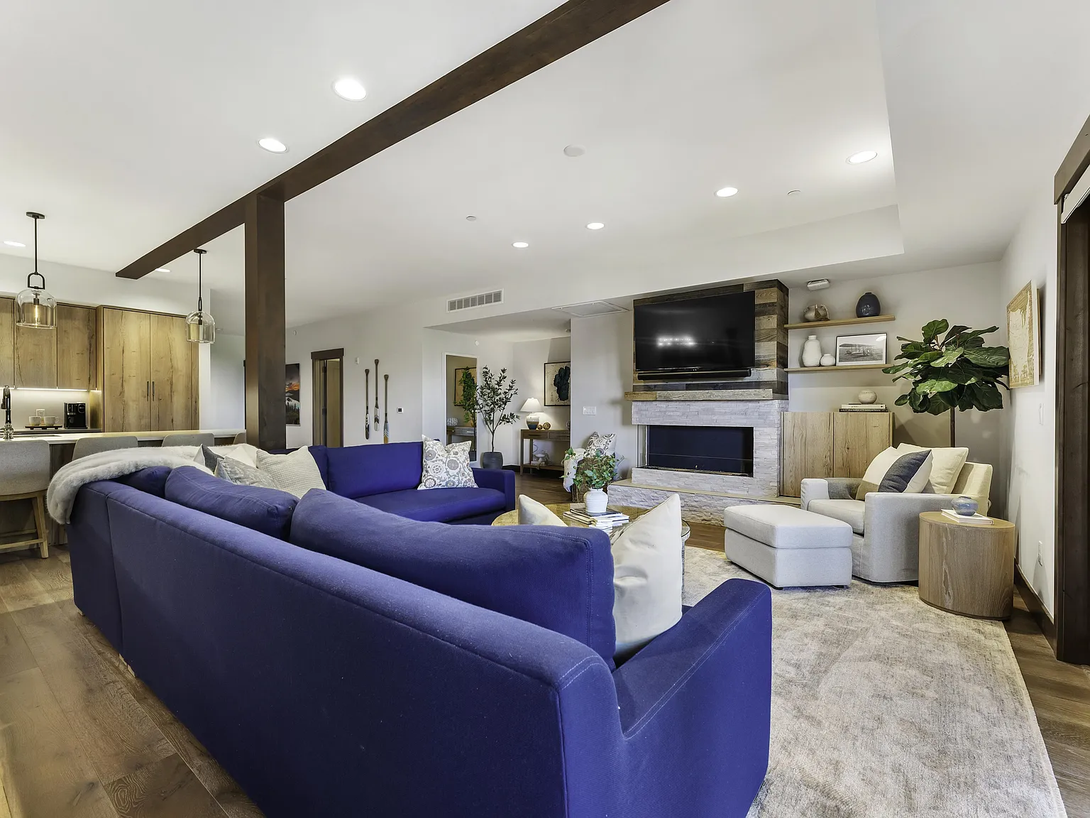 4 bed, 2775 sqft, $30,000 — Photo 3