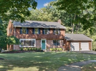 31 Brandywine Pl, Oakland, NJ 07436