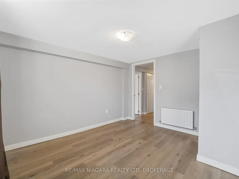34 Saint George St #BASEMENT — Photo 13