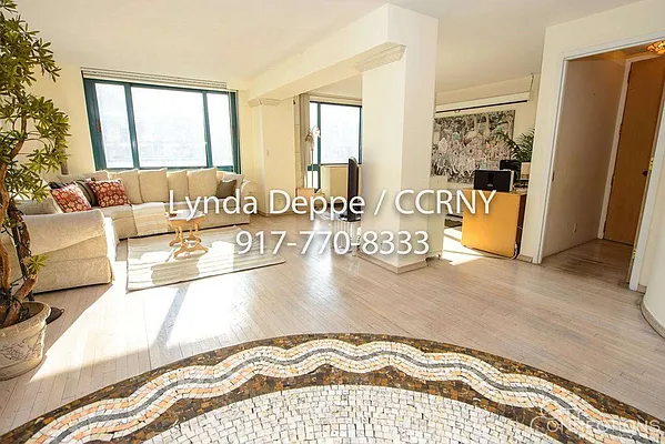 Rented by City Connections Realty | media 1