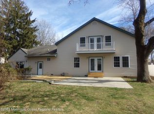 29 Oliver St, Toms River, NJ 08755