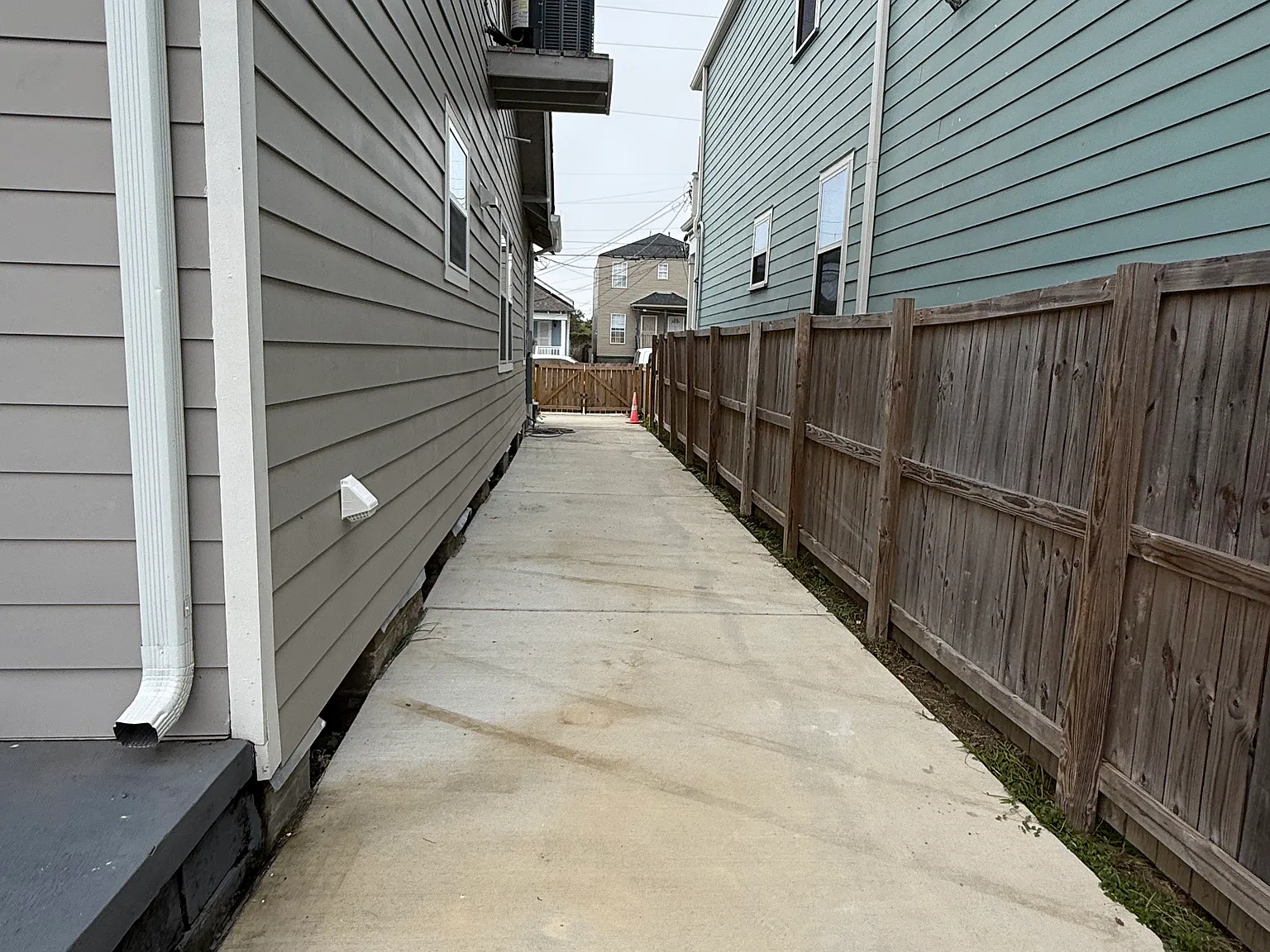 2 bed, 1100 sqft, $1,800 — Photo 3