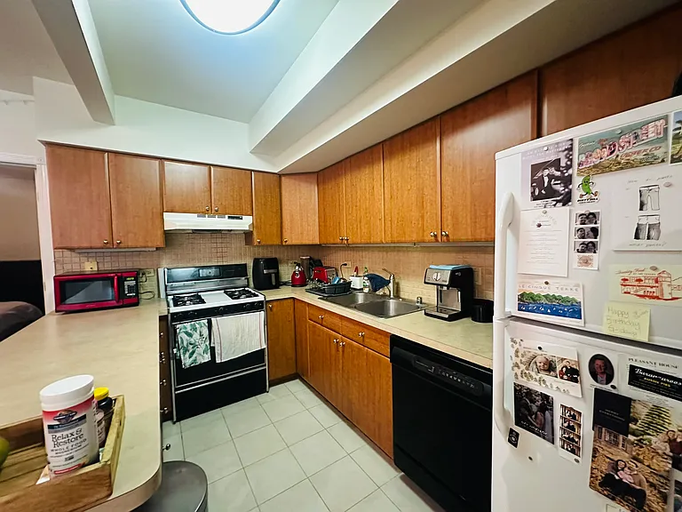 1252 W Nelson St #G — Photo 6