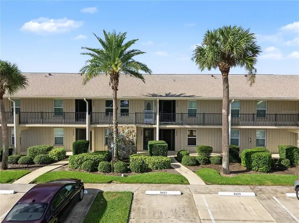 3621 EDGEWATER DRIVE #207, SEBRING, FL 33872